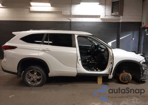 2023 Toyota Highlander Xle z USA, uszkodzony, nr VIN 5TDKDRBH9PS017312